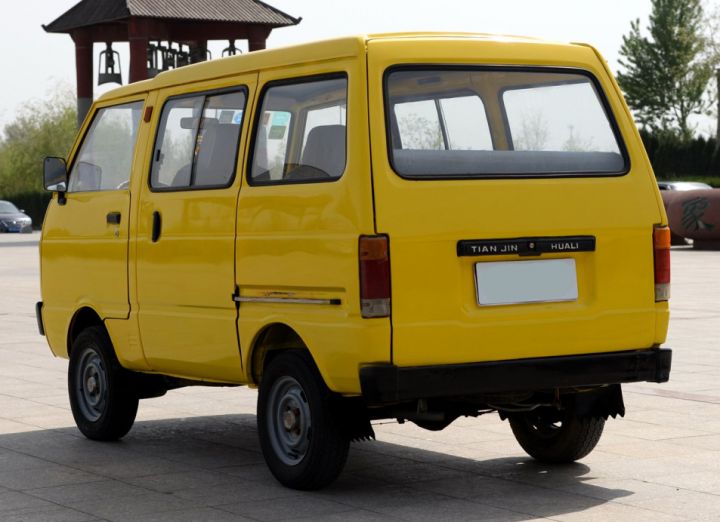 Web Car Story: Tianjin Huali TJ110