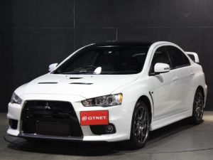 White Pearl + Black Mica